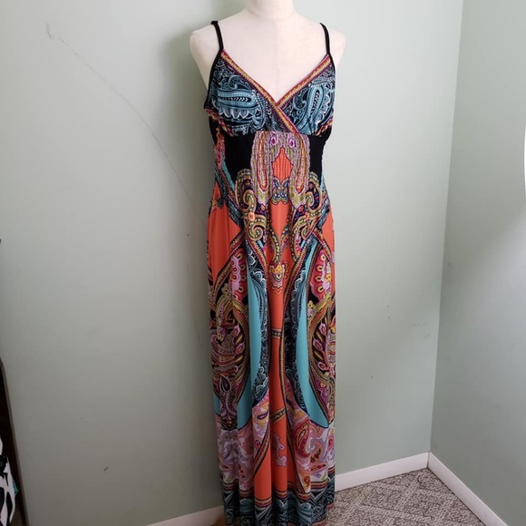Olivia Matthews Dresses & Skirts - Olivia Matthews Paisley Maxi Dress